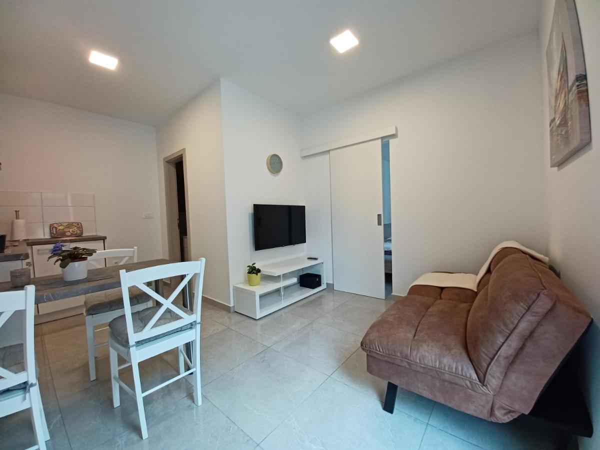 Apartments Leon 1 Novigrad Istria エクステリア 写真