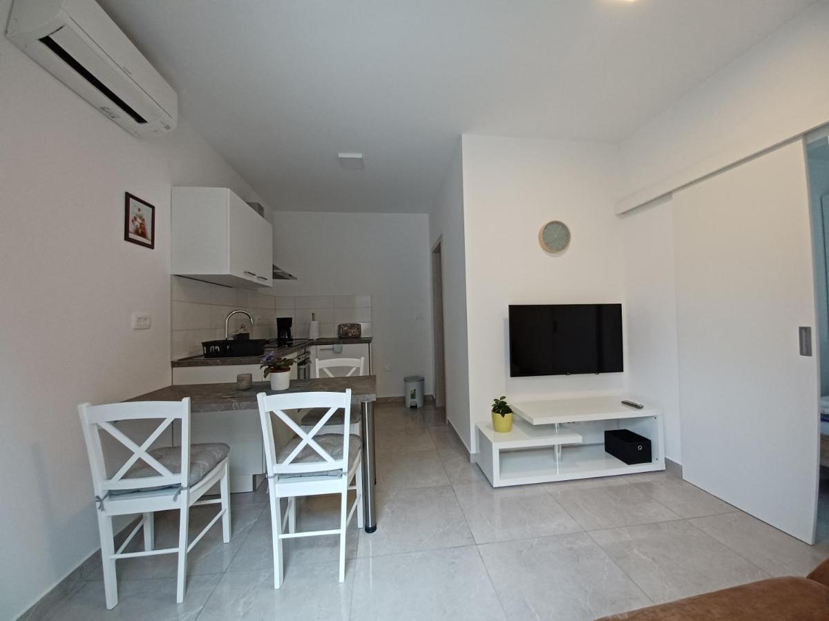 Apartments Leon 1 Novigrad Istria エクステリア 写真