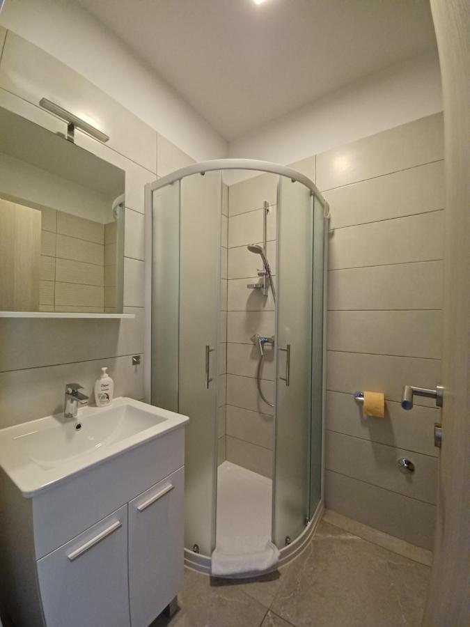 Apartments Leon 1 Novigrad Istria エクステリア 写真